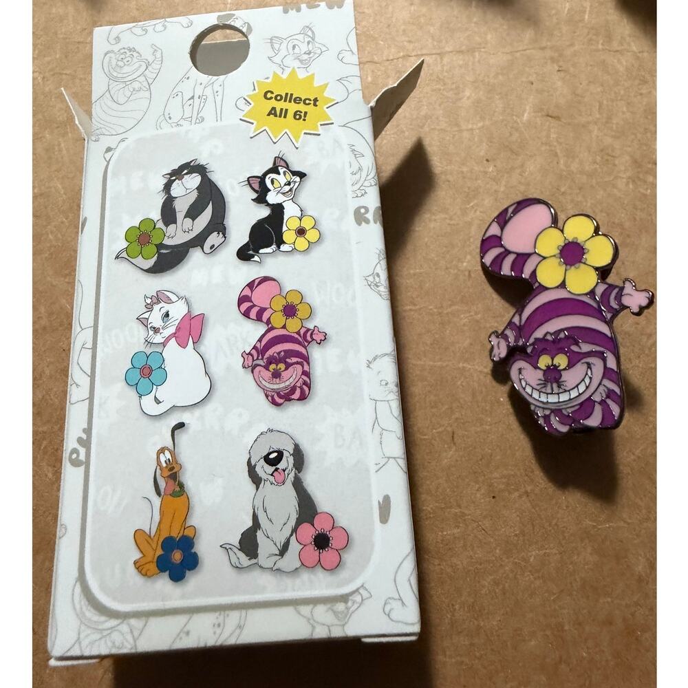 Disney Cats & Dogs Box Pins- CHESHIRE